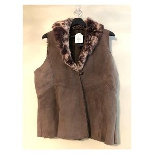 Chas Mackenzie Genuine Shearling Fur Vest - Made in England - NWT - Size L -
